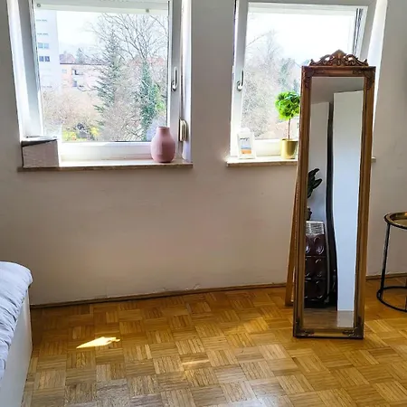 Apartman Dg L- Helle 40m2 2-zimmer Naehe Salzburg Freilassing