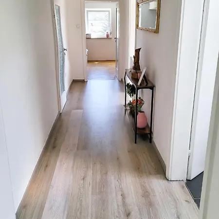 Dg L- Helle 40m2 2-zimmer Naehe Salzburg * Freilassing